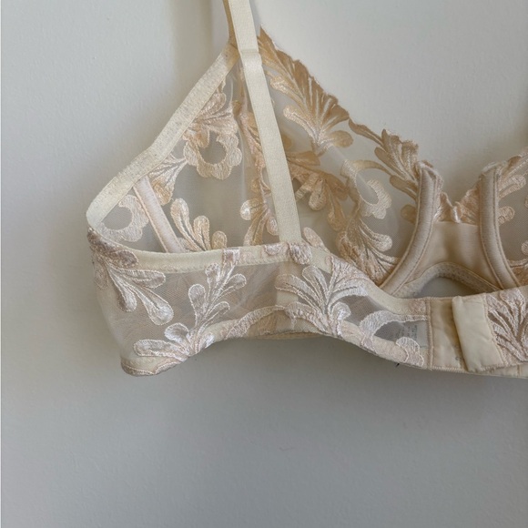 Vintage La Perla Elegant Cream Lace Bra - Size - Picture 5 of 6